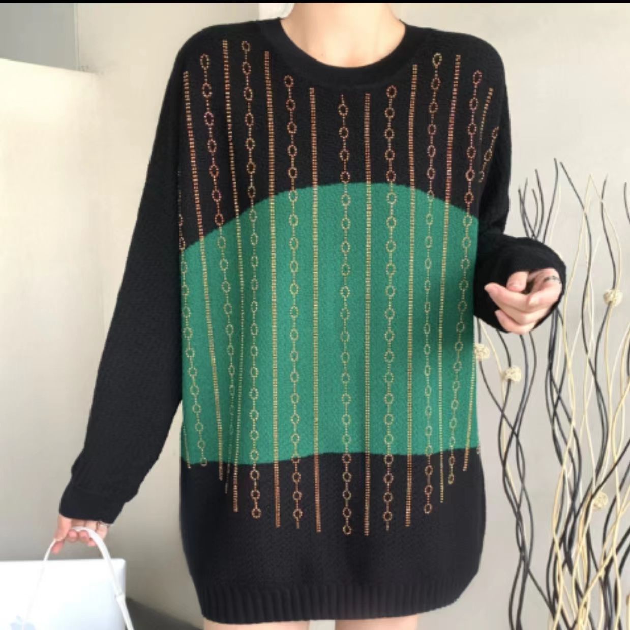 Mid-length thickened sweater