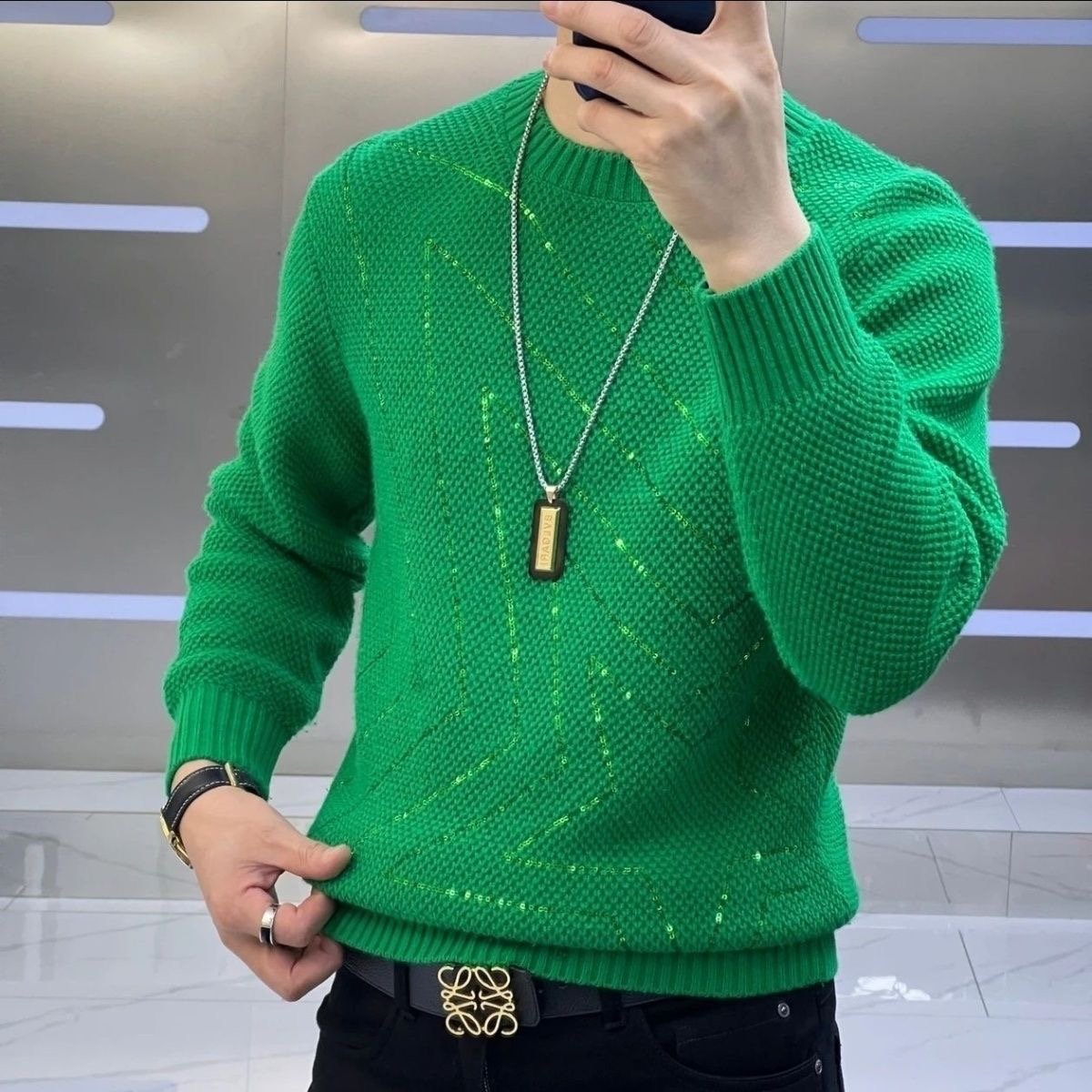 Five-pointed star sequin round bottoming sweater