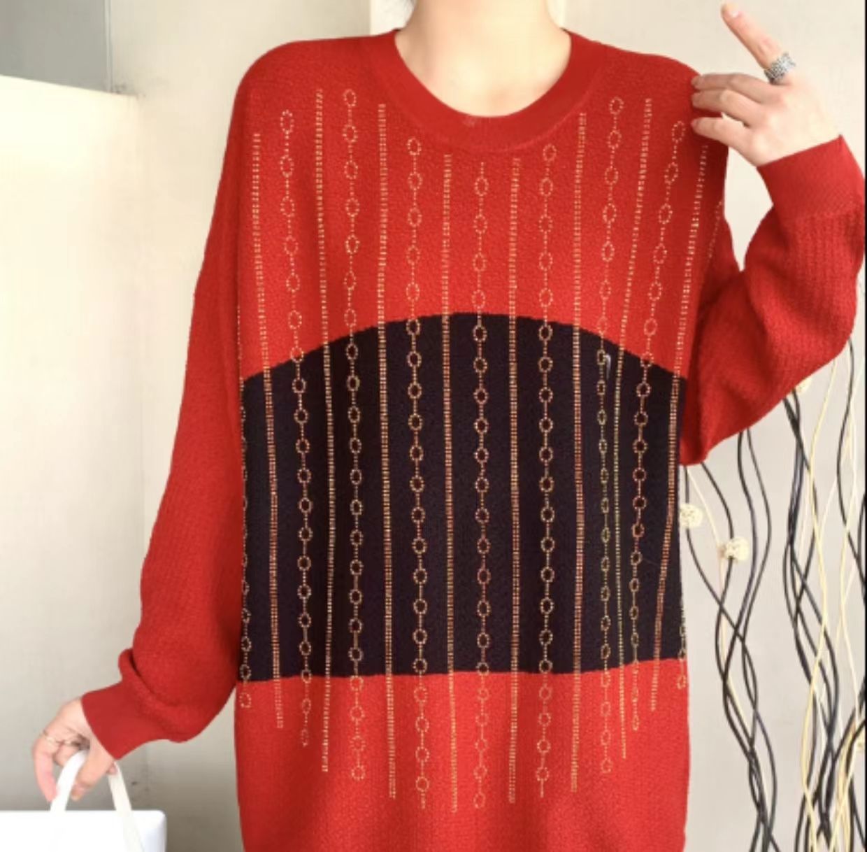 Mid-length thickened sweater