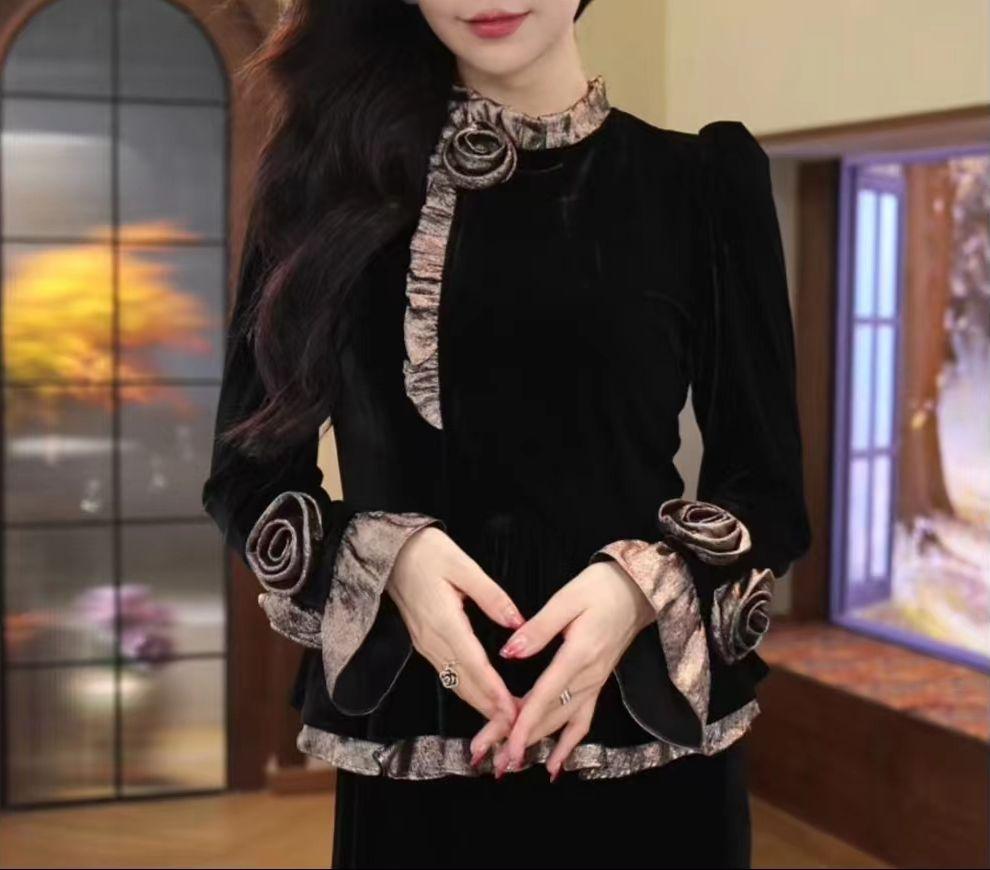 Fashionable three-dimensional floral velvet top