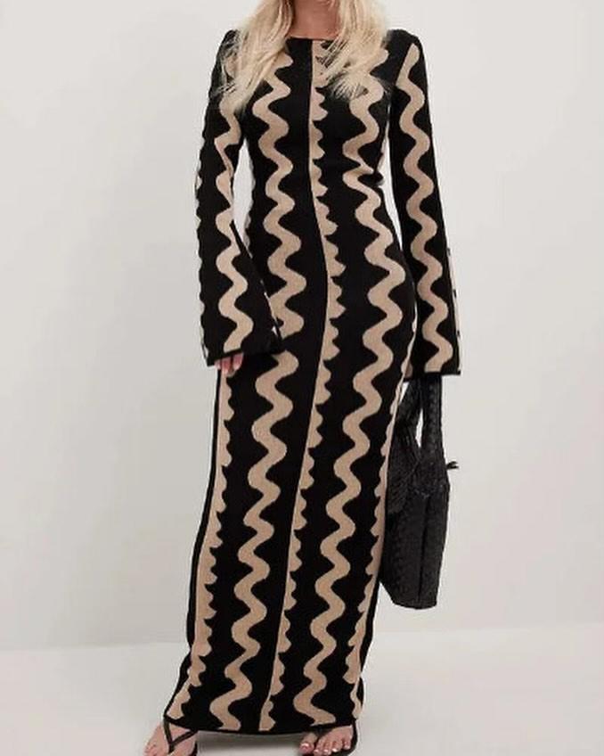 Round neck wavy striped contrast dress