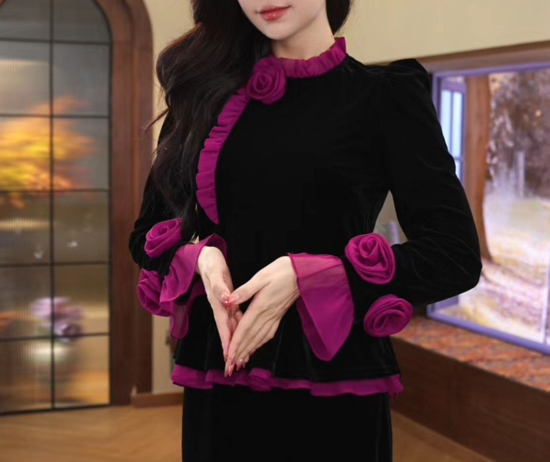 Fashionable three-dimensional floral velvet top