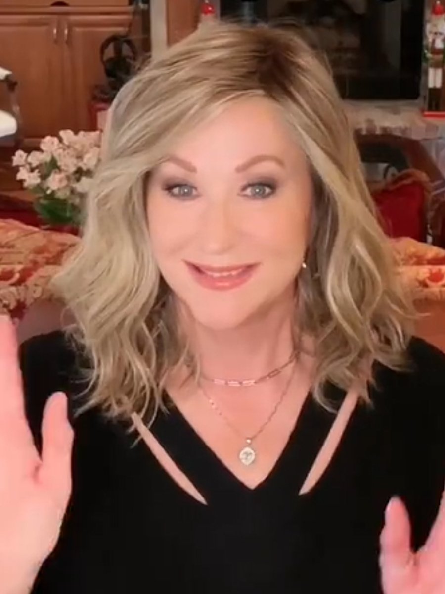 WAVY DAY WIG