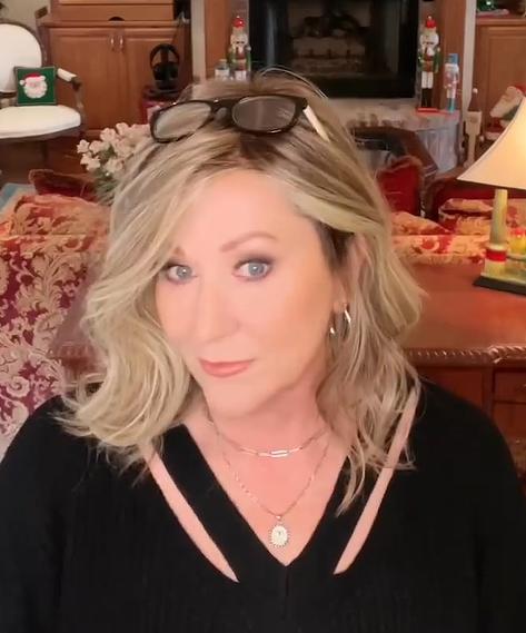 WAVY DAY WIG