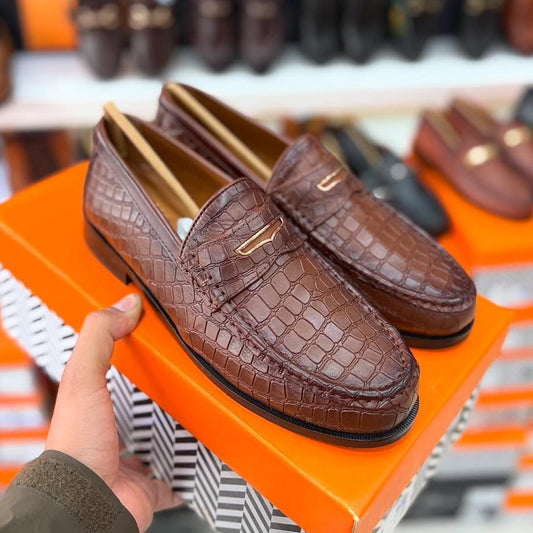 Crocodile Print Slip-on Loafers