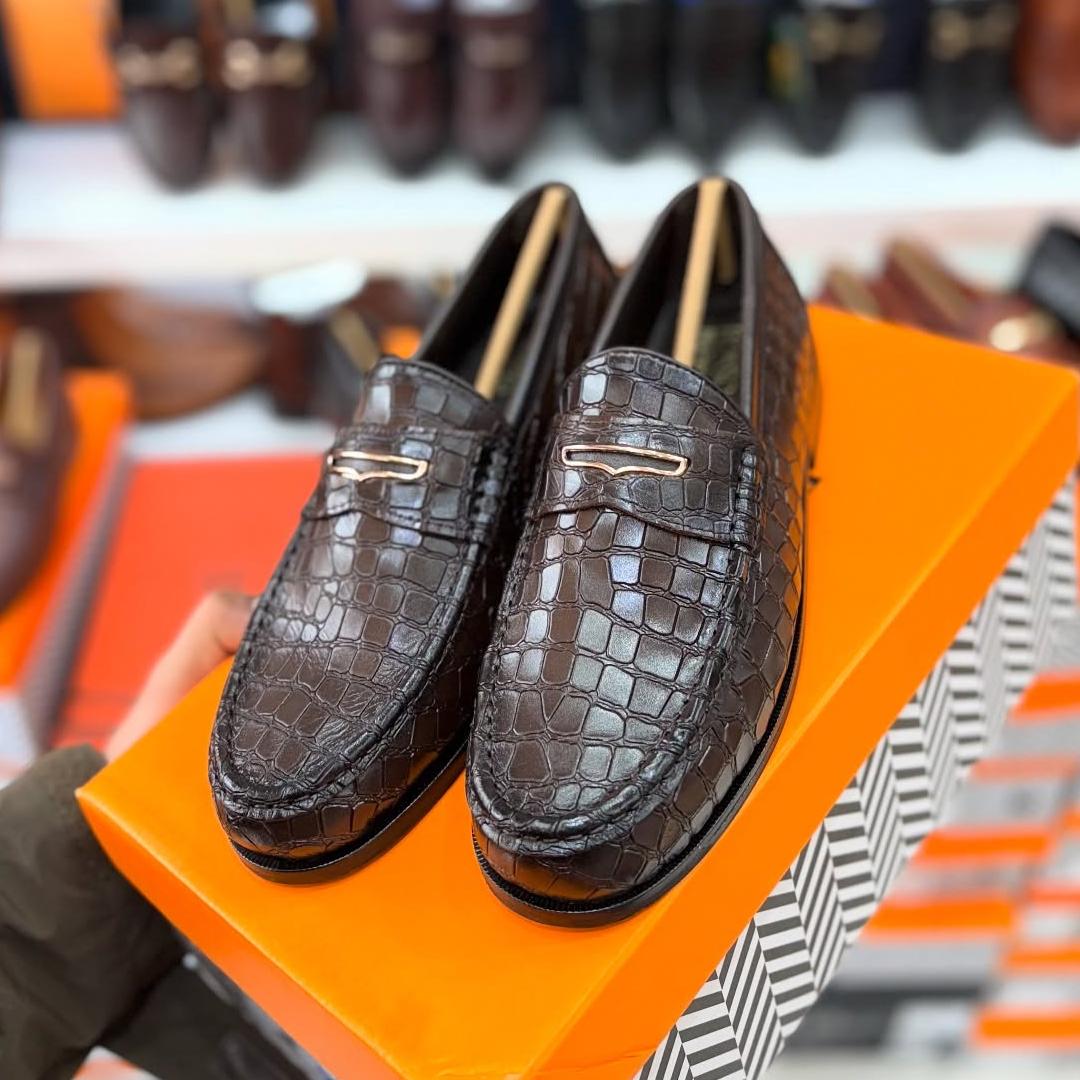 Crocodile Print Slip-on Loafers