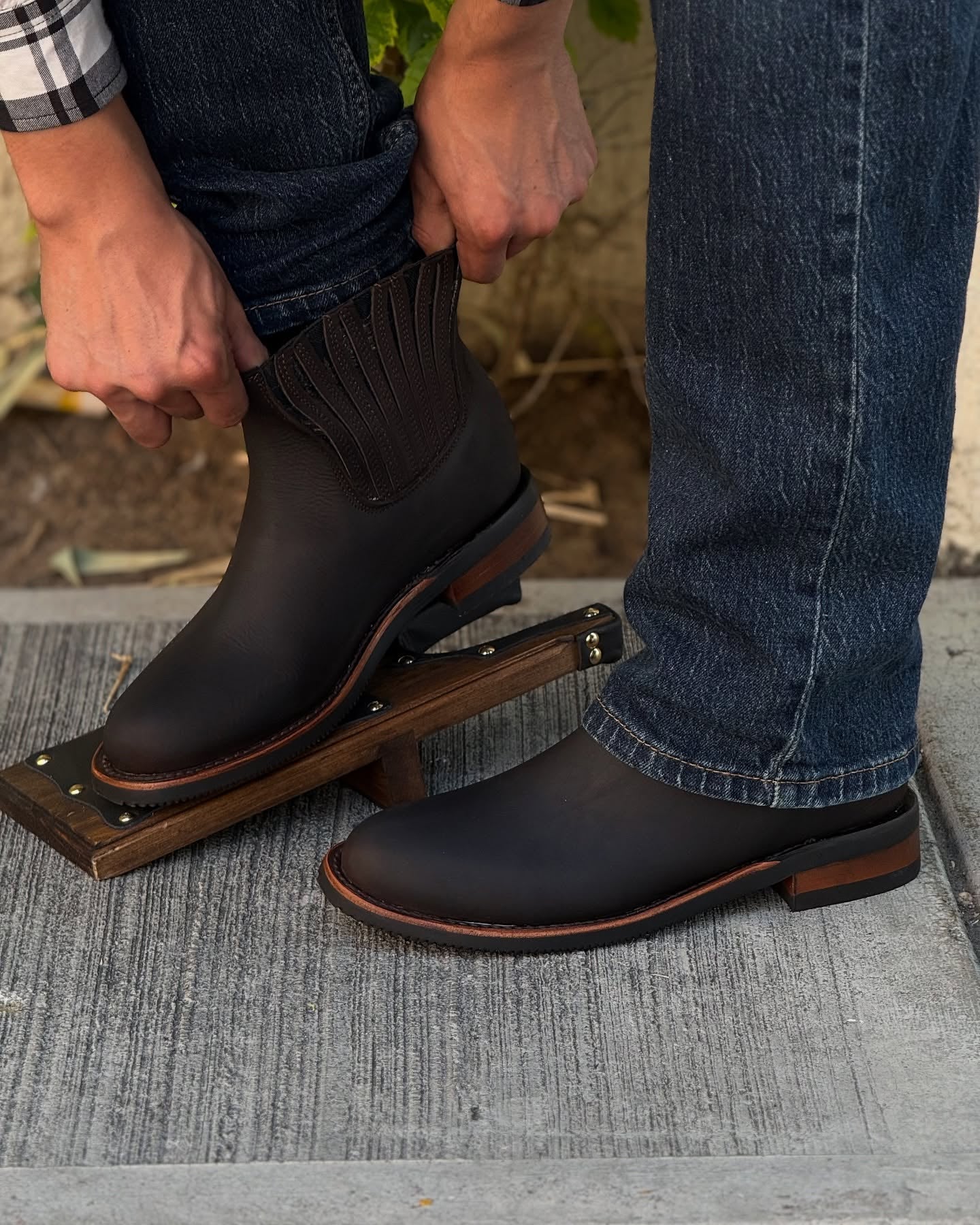Anti-slippery  Western Cowboy Boots