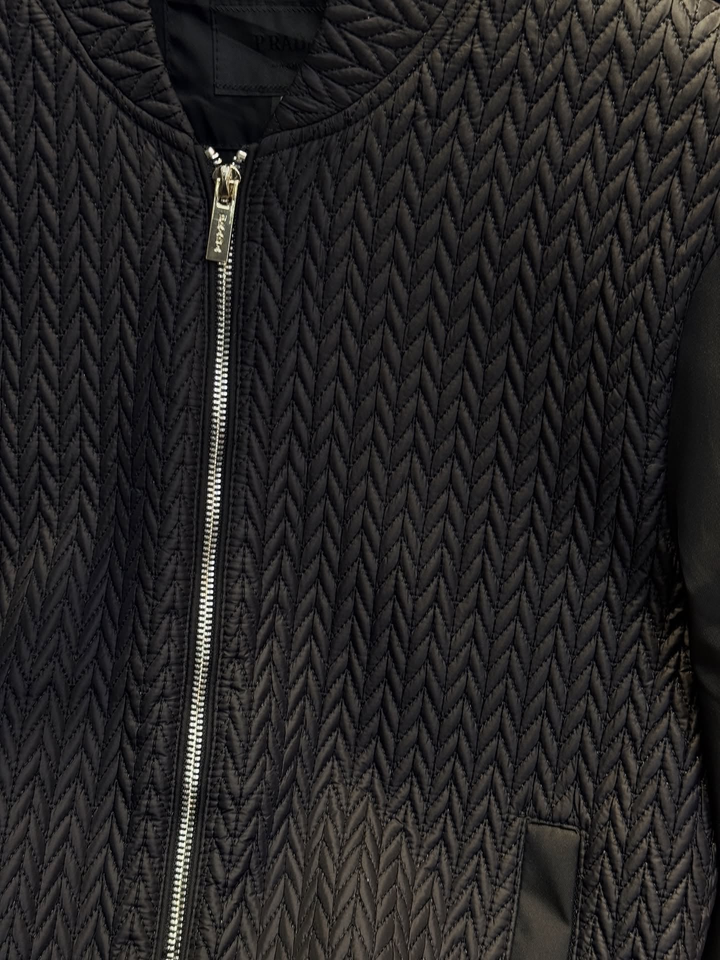 Waterproof Woven Pattern Black Jacket