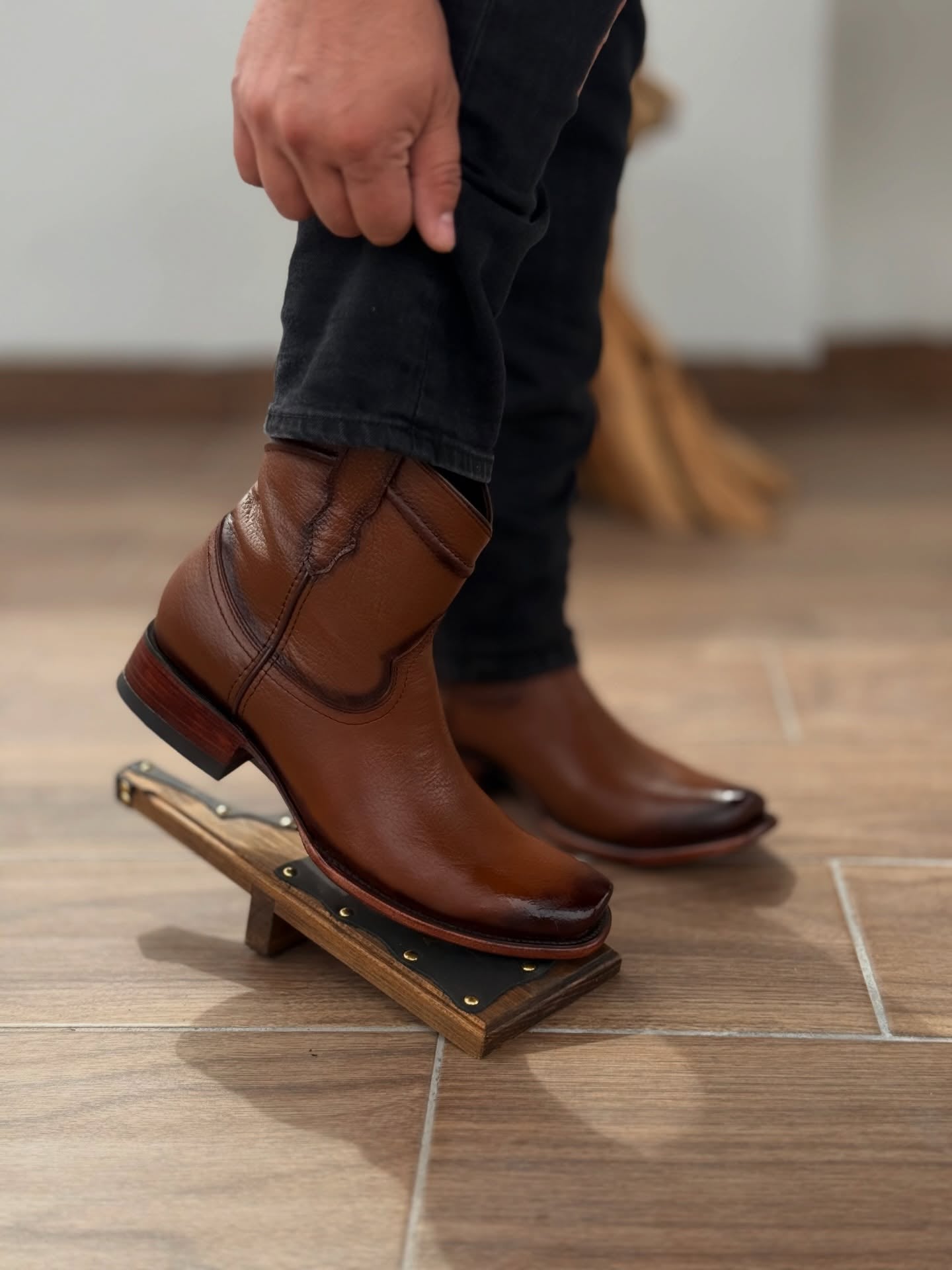 Stylish Cowhide CowboyBoots