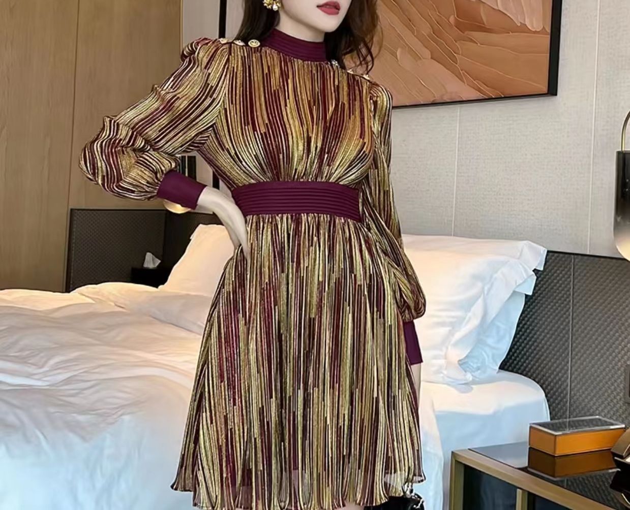 Round neck long sleeve color block dress